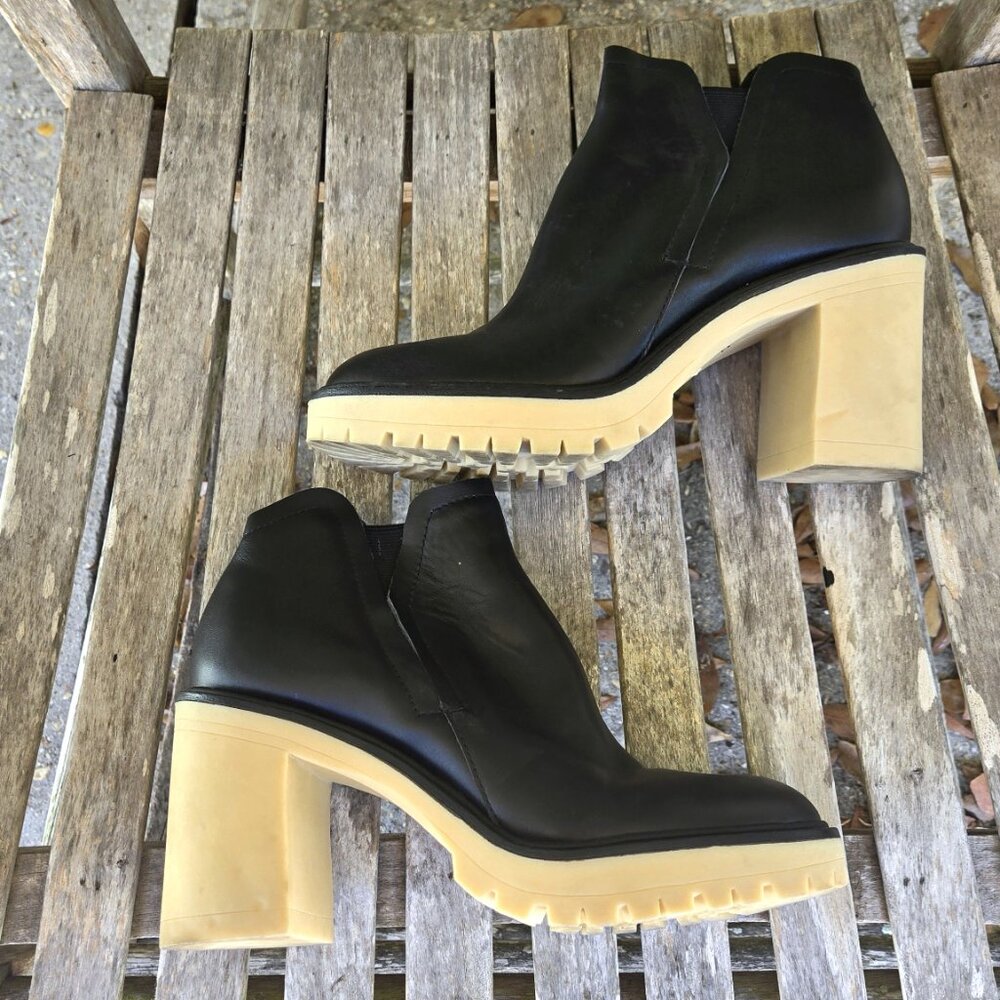 DOLCE VITA Cashe H2O Black Leather Boots 10